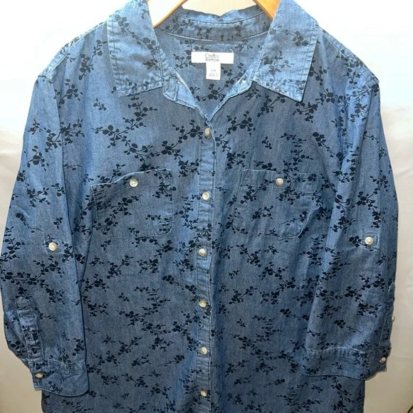 Croft & Barrow Blue Casual Button Down Shirt velvet Floral collegiate academia - Picture 2 of 6